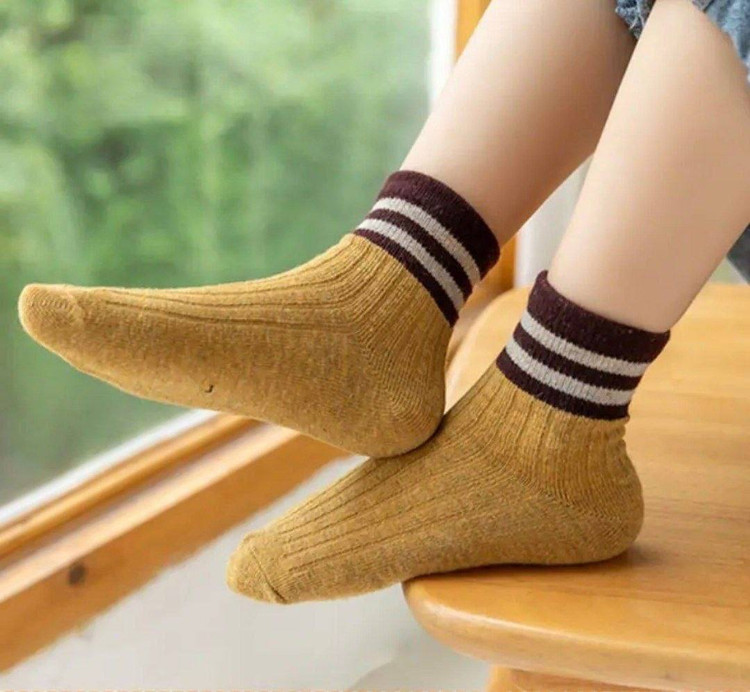 جوراب نیمساق بچگانه دو خط