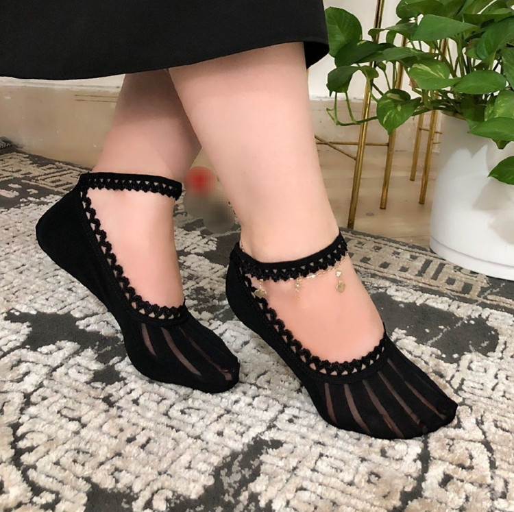 جوراب رویه دانتل زنانه